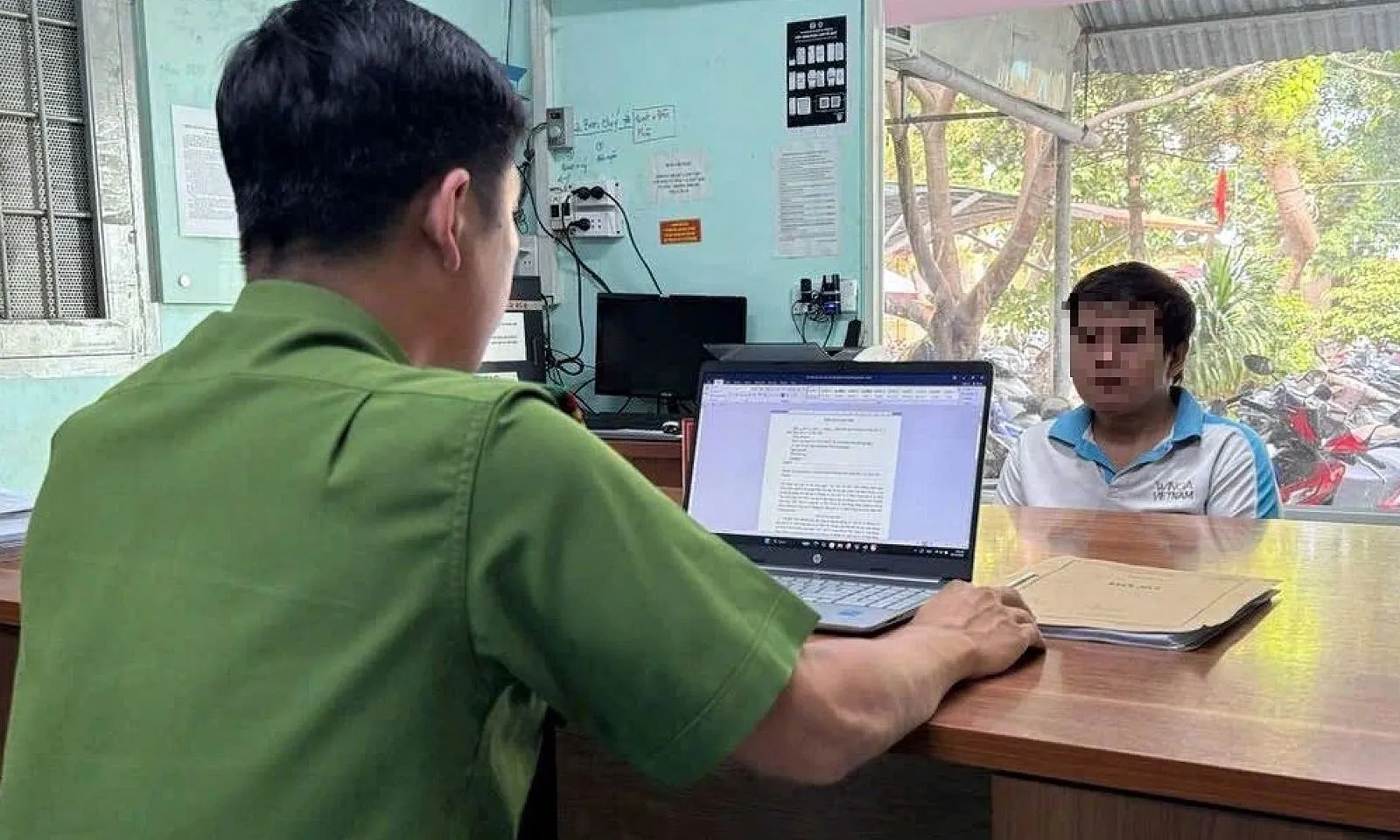 TPHCM: Công an liên tục nhận tin báo cướp giả