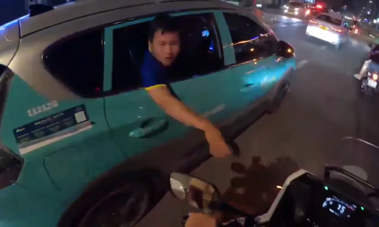 Vợ sắp sinh giữa đêm, chồng cầu cứu CSGT và cái kết đầy ấm lòng