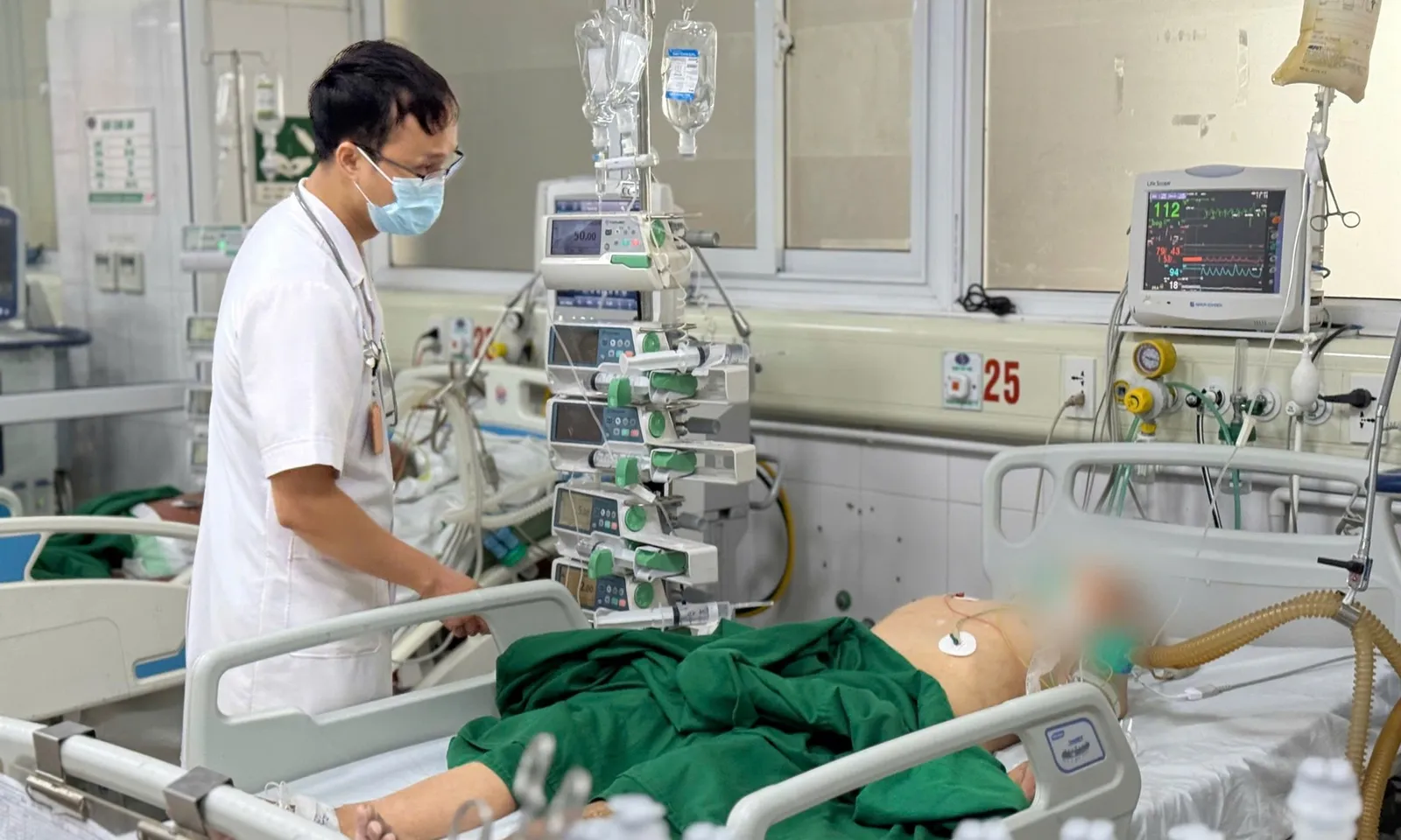 Nhiễm khuẩn nặng sau một mũi tiêm giảm đau tại phòng khám tư