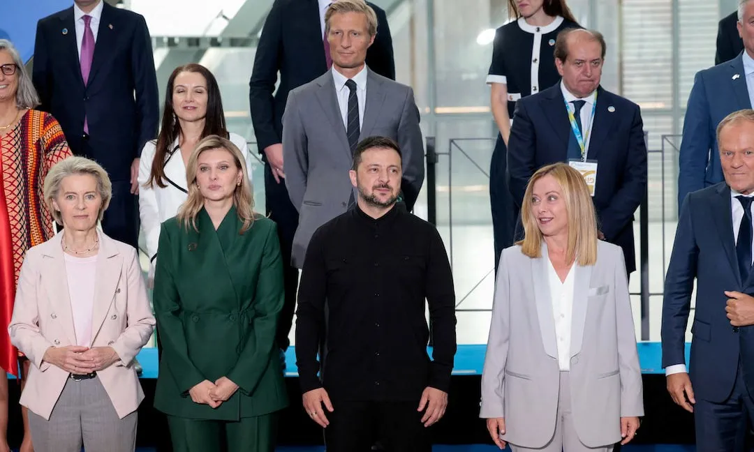 Nhiều nước châu Âu cam kết hơn 10 tỷ euro hỗ trợ tái thiết Ukraine