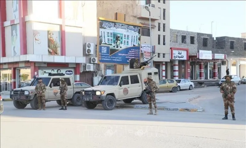 LHQ kêu gọi giảm leo thang ngay tại thủ đô Libya