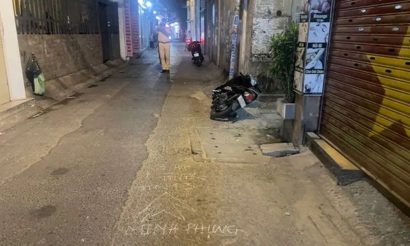 Công an TPHCM truy tìm người đàn ông Nigeria tự gây tai nạn rồi bỏ lại xe ở quận 12