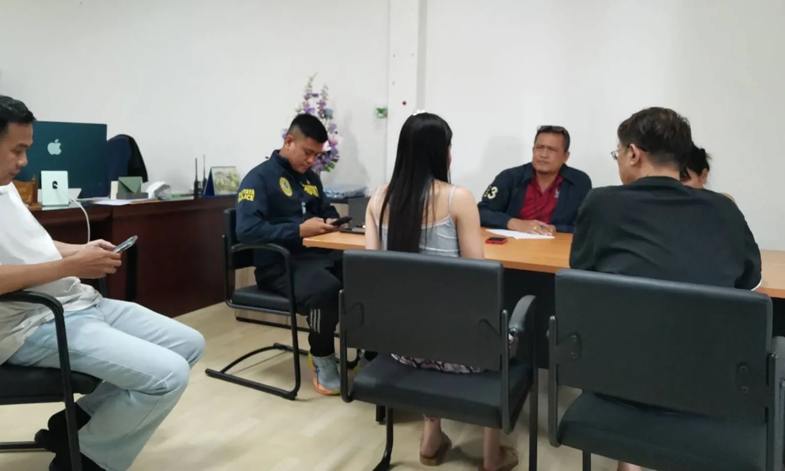 Thái Lan truy tìm ‘cảnh sát giả’ cướp gần 200 triệu đồng của khách du lịch ở Pattaya