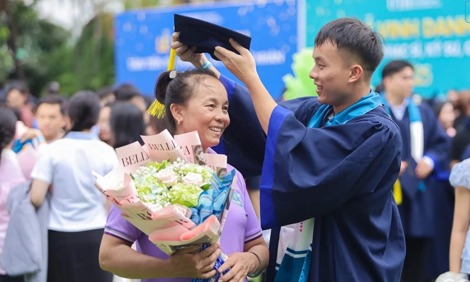 Trường Đại học Giao thông vận tải TPHCM vinh danh gần 1.000 tân tiến sĩ, thạc sĩ, kỹ sư, cử nhân