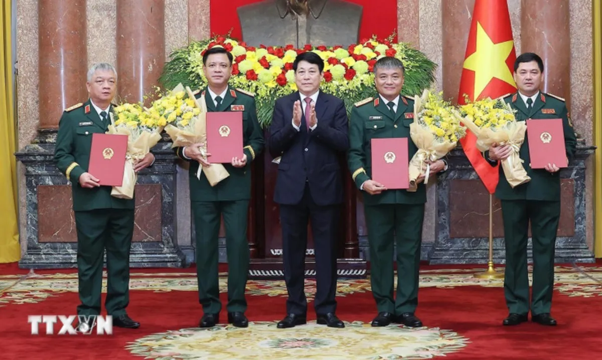 chu-tich-nuoc-trao-quyet-dinh-thang-quan-ham-cap-bac-ham-dai-tuong-thuong-tuong-cho-cac-lanh-dao-bo-quoc-phong-va-bo-cong-an-8147242-3