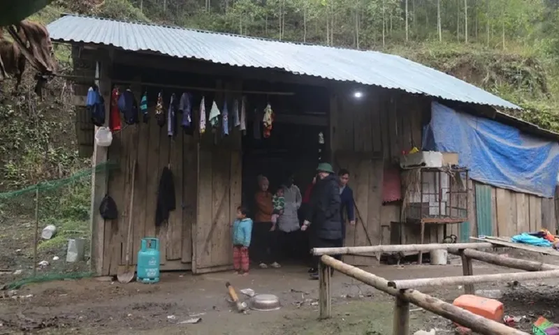 Xóa nhà tạm dột nát