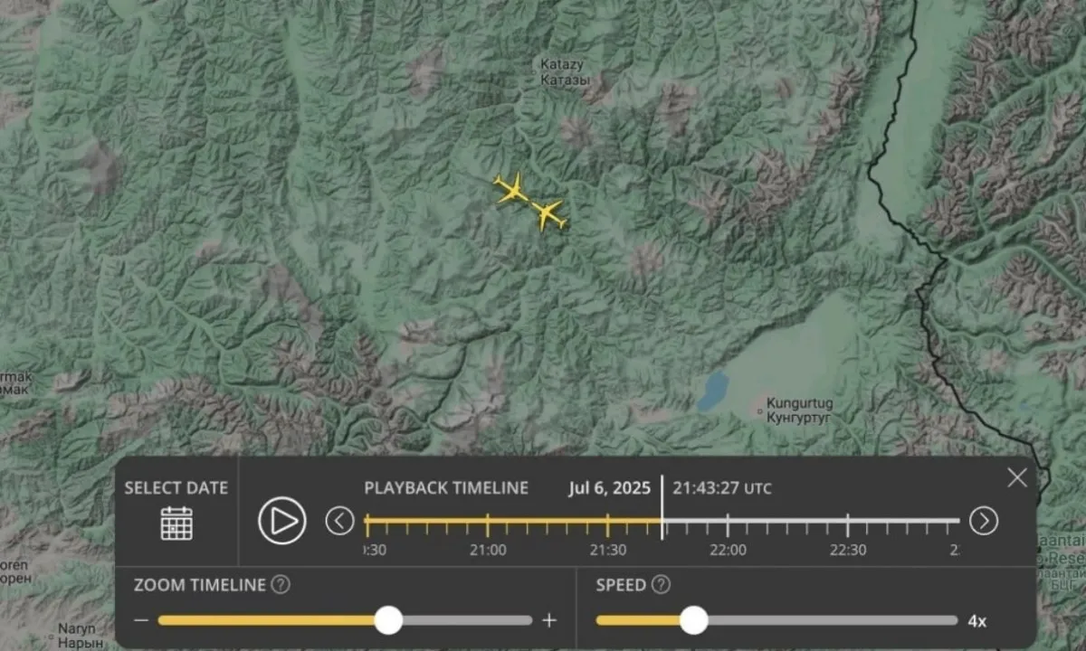 Hai máy bay Trung Quốc đối đầu ở độ cao chênh lệch chỉ 100 mét