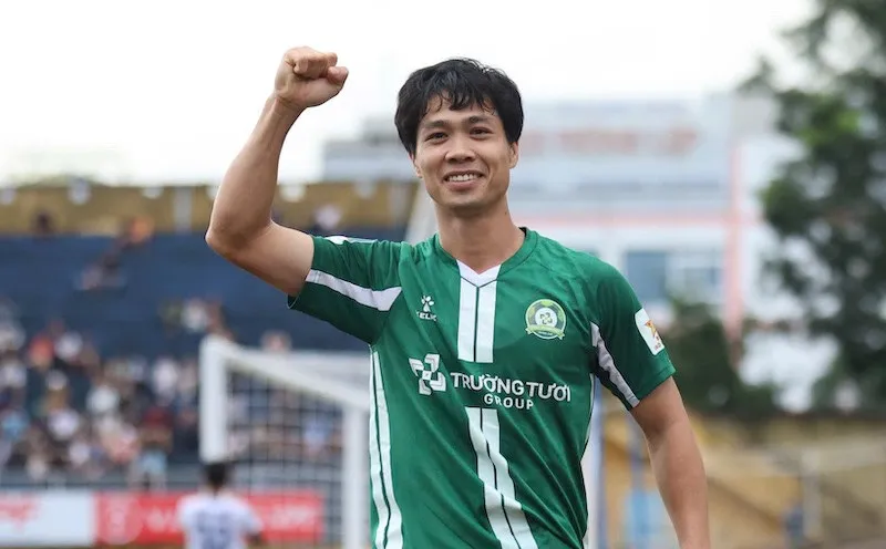 Công Phượng và đồng đội có khả năng được đôn lên V.League 2025-2025