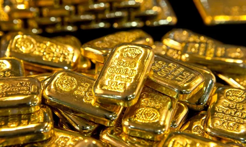 Giá vàng tăng mạnh do lo ngại thương mại và lạm phát Mỹ