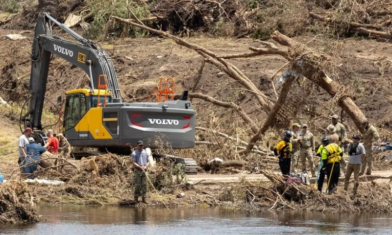 Mỹ: Mưa lớn cản trở cứu hộ sau lũ quét tại Texas