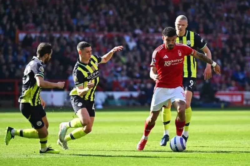 man-city-gibbs-white
