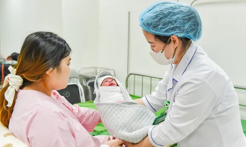 Đề xuất chi hơn 151 tỷ hỗ trợ gia đình sinh hai con gái