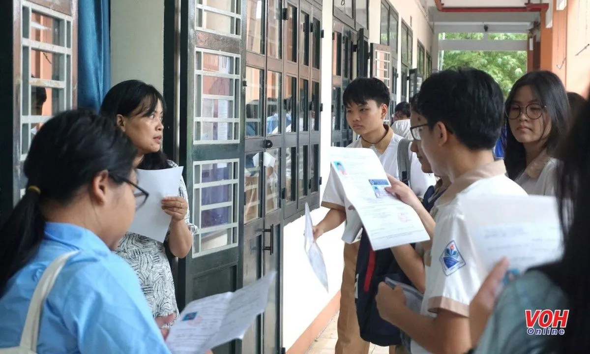 Môn Toán THPT 2025: Hơn 56% thí sinh dưới trung bình