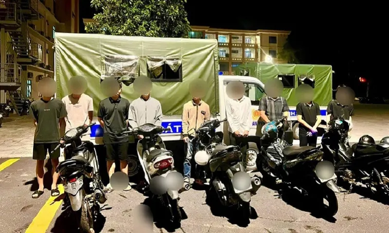 Quảng Trị: Xử phạt hơn 51 triệu đồng, tạm giữ xe máy nhóm thanh thiếu niên vi phạm giao thông 
