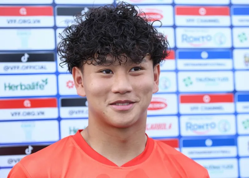 bui-alex-u23-viet-nam