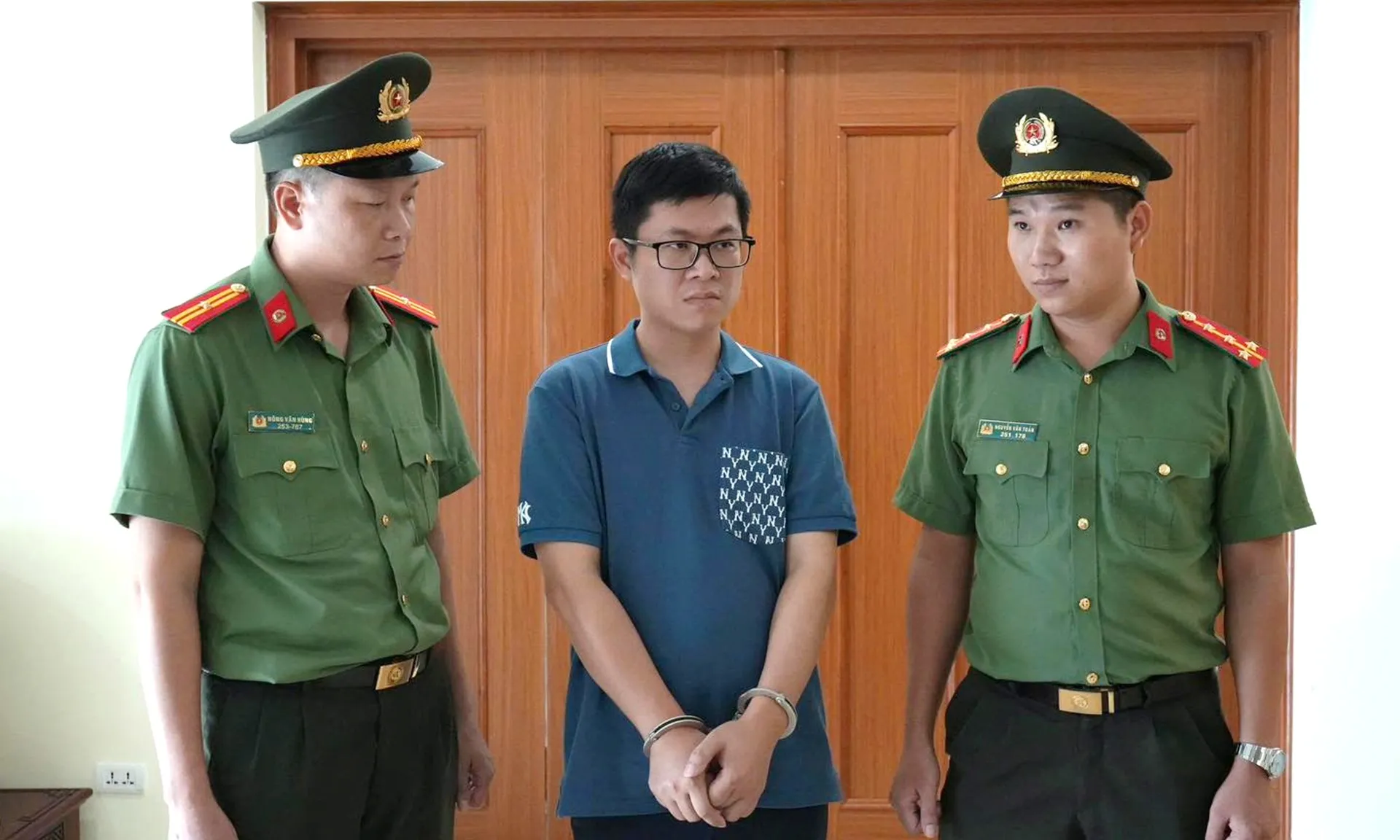 doi-truy-160725