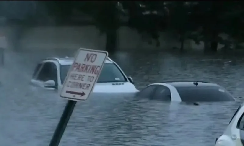 Lũ lụt ở Mỹ. Ảnh CBS News