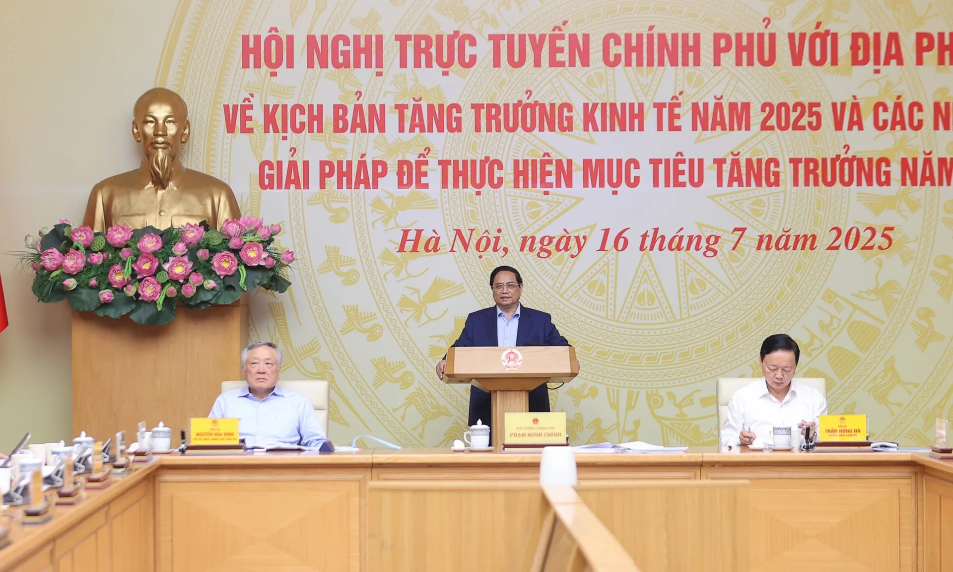 thu-tuong-pham-minh-chinh-160725