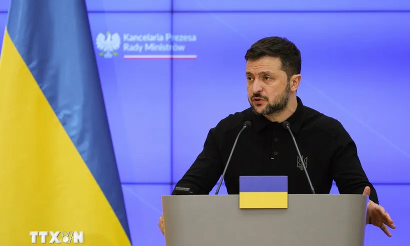Tổng thống Ukraine chỉ trích ông Trump vì thiếu viện trợ, hoài niệm thời Biden
