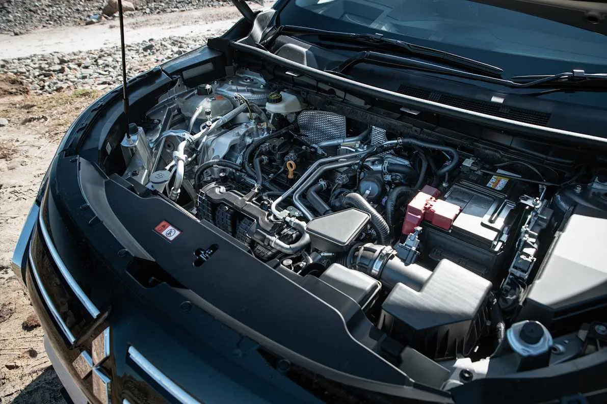 2025-mitsubishi-outlander-facelift-aspire-silver-tw-1200x800-(5)