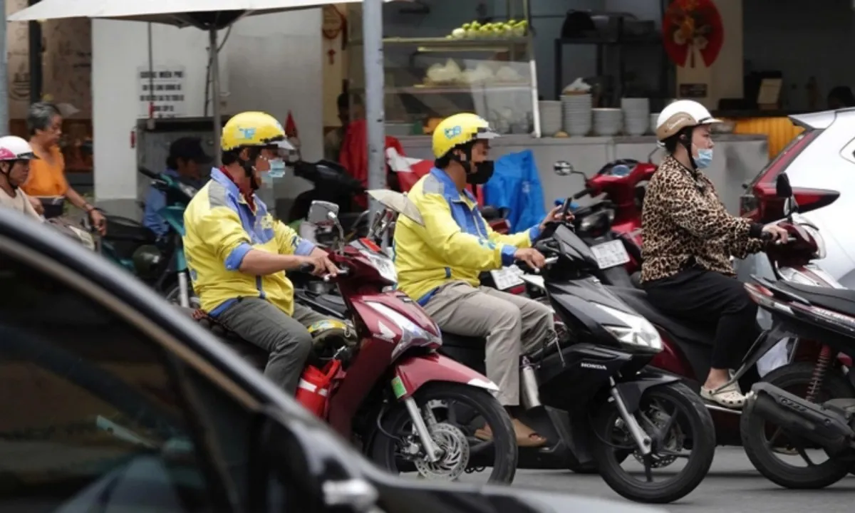 Từ 2026, tài xế công nghệ chạy xe xăng sẽ không được ký hợp đồng mới?