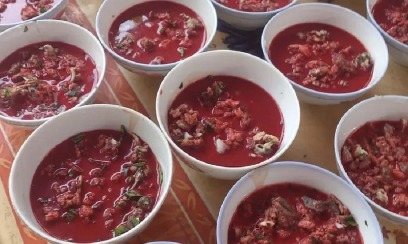 Hưng Yên: Nghi ngộ độc liên cầu khuẩn do ăn tiết canh, lòng heo khiến 2 người tử vong