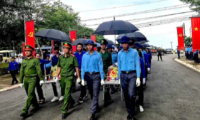 Tây Ninh: Truy điệu, an táng 156 hài cốt liệt hy sinh tại Campuchia