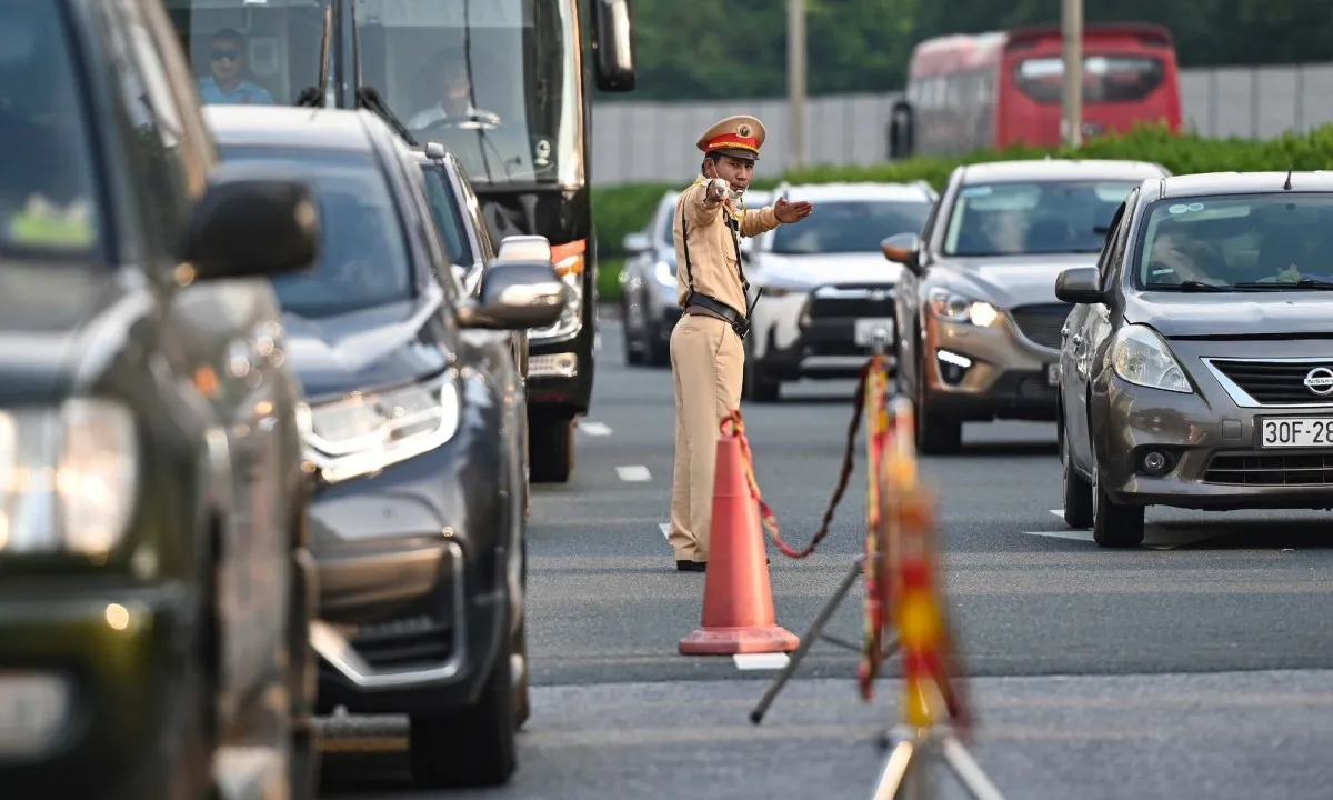 Cục trưởng CSGT công khai số điện thoại cá nhân để người dân phản ánh