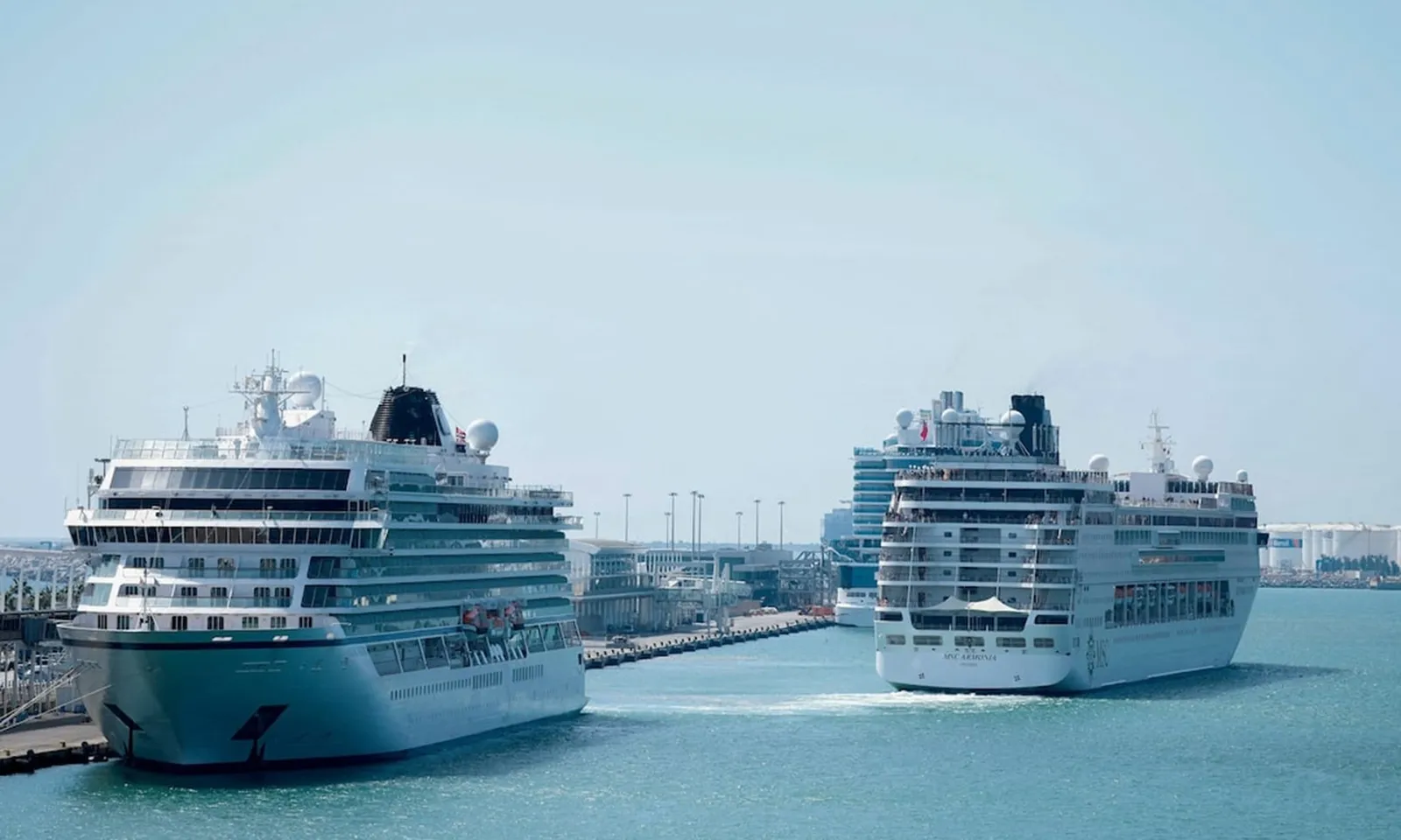 Barcelona sẽ giới hạn hoạt động du thuyền vào năm 2030