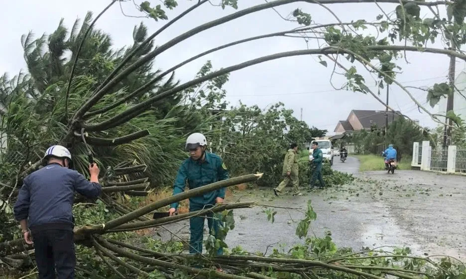 Mưa lớn và lốc xoáy gây thiệt hại tại Lâm Đồng
