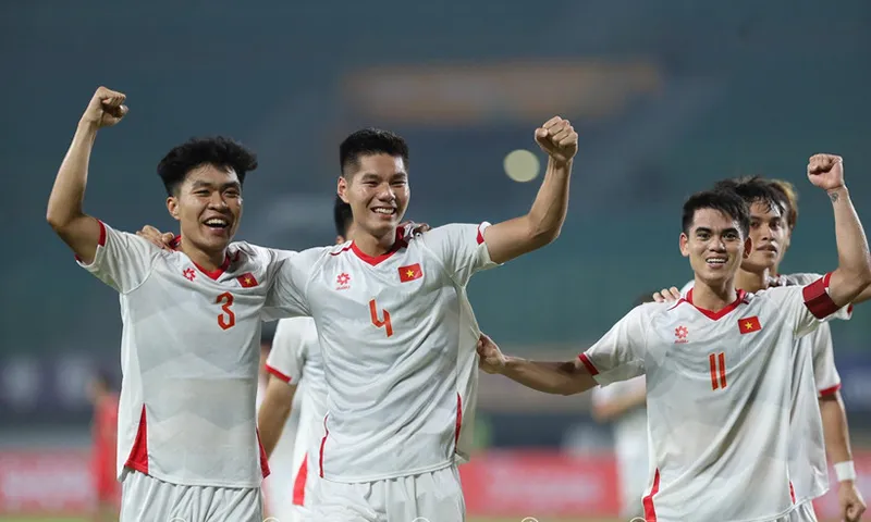 U23 Đông Nam Á 2025 Việt Nam và Thái Lan chạm tay vé bán kết, 2 đội bị loại