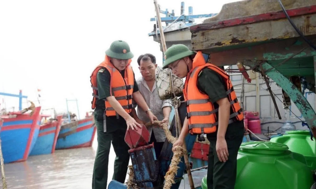 Miền Bắc tổng lực ứng phó bão số: Dừng đò, cấm biển, sơ tán dân