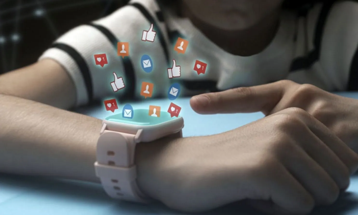 dong ho thong minh_voh