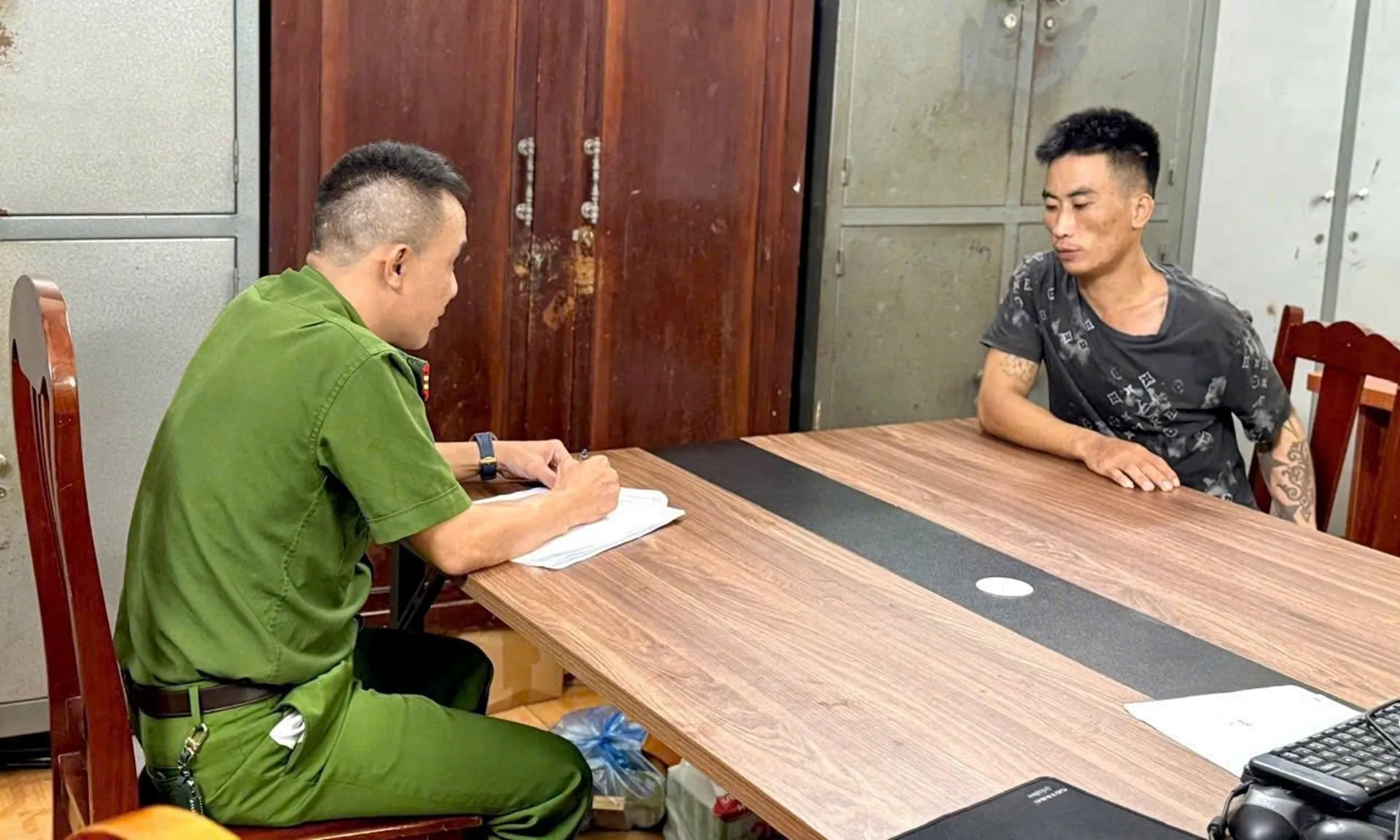 giu-nguoi-trai-phap-luat-210725-2