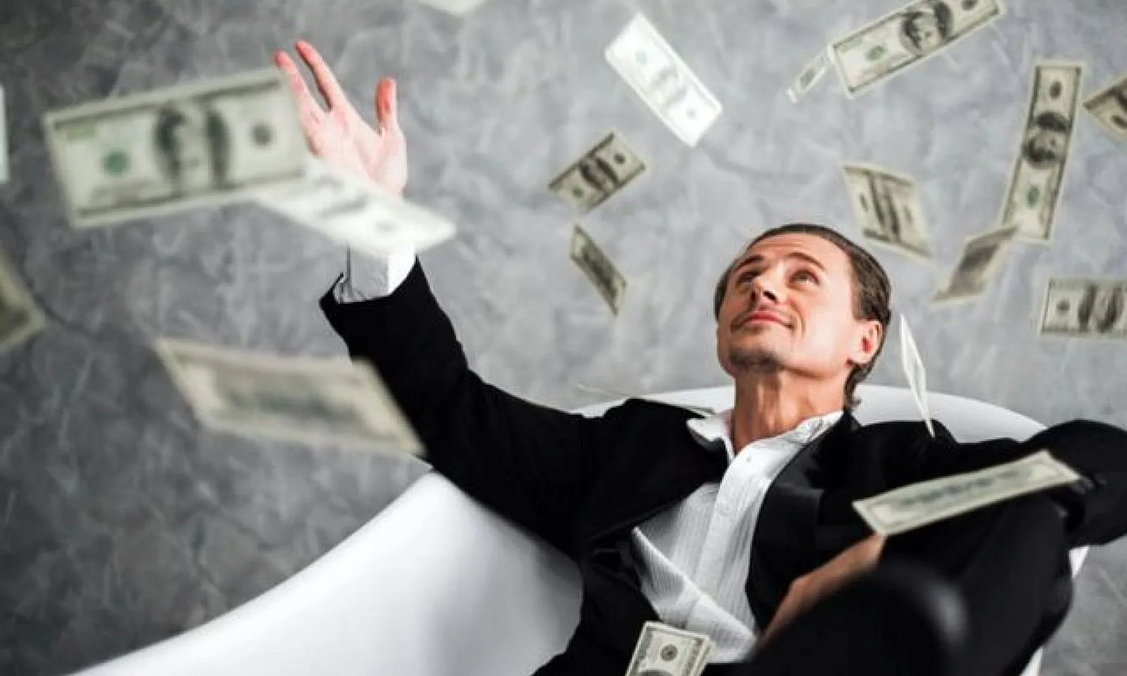 6 thói quen bí mật giúp người giàu ngày càng giàu