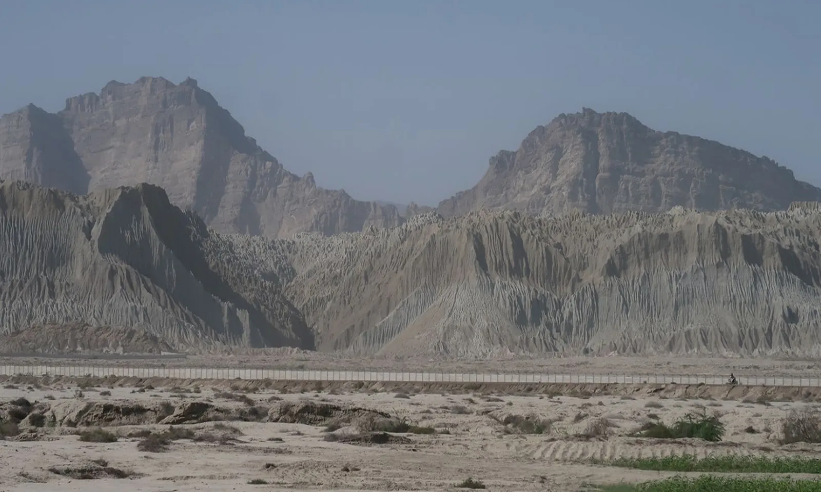 Cặp đôi Pakistan bị nhiều người bắn chết vì quan hệ bất hợp pháp