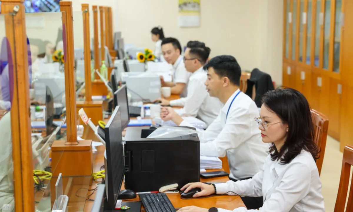 Đề xuất tăng lương tối thiểu từ 2026: Nhiều địa phương tại TPHCM, Hà Nội tăng vọt