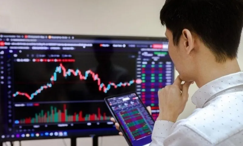 VN-Index giữ sắc xanh nhờ nhóm cổ phiếu lớn giữa rung lắc thị trường