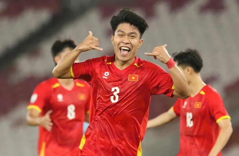 Lý Đức ghi bàn mở tỷ số cho U23 Việt Nam. Ảnh: VFF