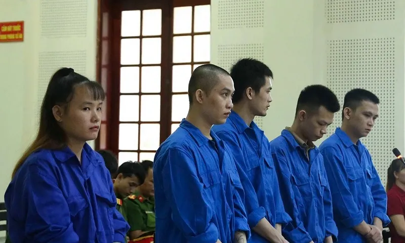 Lãnh án tù vì giả gái xinh lừa đảo chiếm đoạt hàng chục tỷ đồng