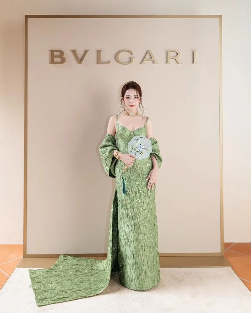 boc-gia-phu-kien-tien-ty-cua-chi-pu-trong-su-kien-cua-bvlgari-tai-singapore 20250724-134541-06