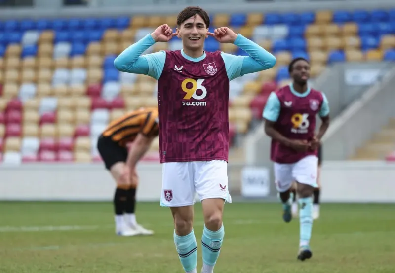 cong-an-ha-noi-brandon-ly