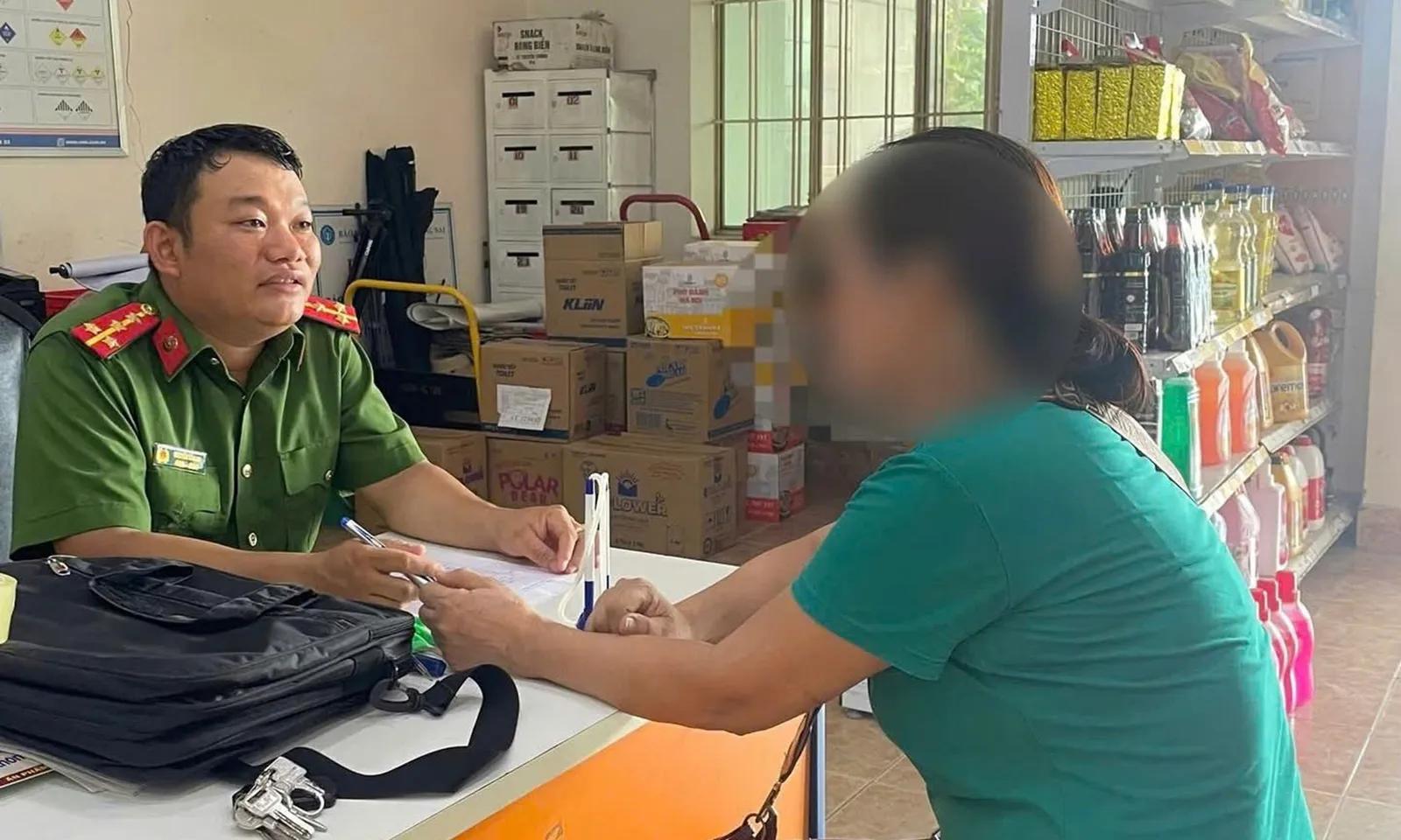 Kịp thời ngăn chặn vụ lừa đảo chuyển tiền để nhận quà từ nước ngoài