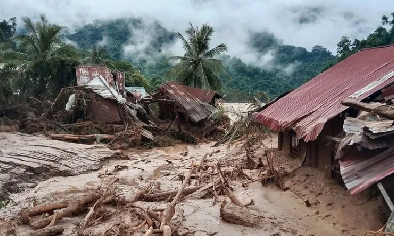 Hà Nội hỗ trợ Nghệ An 5 tỷ đồng khắc phục hậu quả mưa lũ sau bão số 3