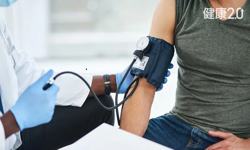 Giảm nguy cơ tăng huyết áp nhờ ăn một trái cà chua mỗi ngày