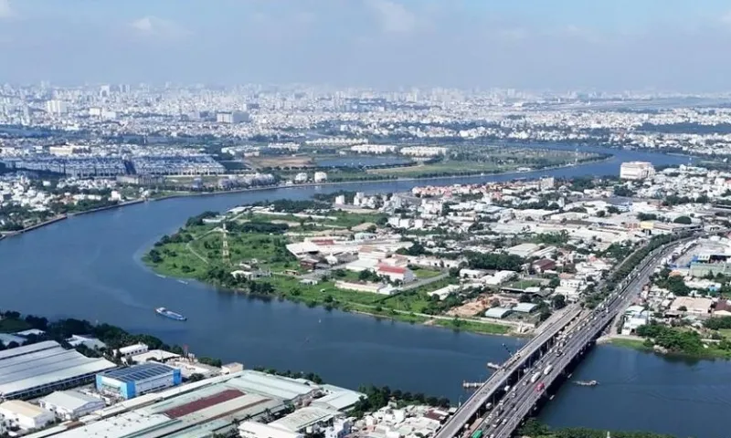 TPHCM thiếu hụt vật liệu cho các dự án hạ tầng quy mô lớn