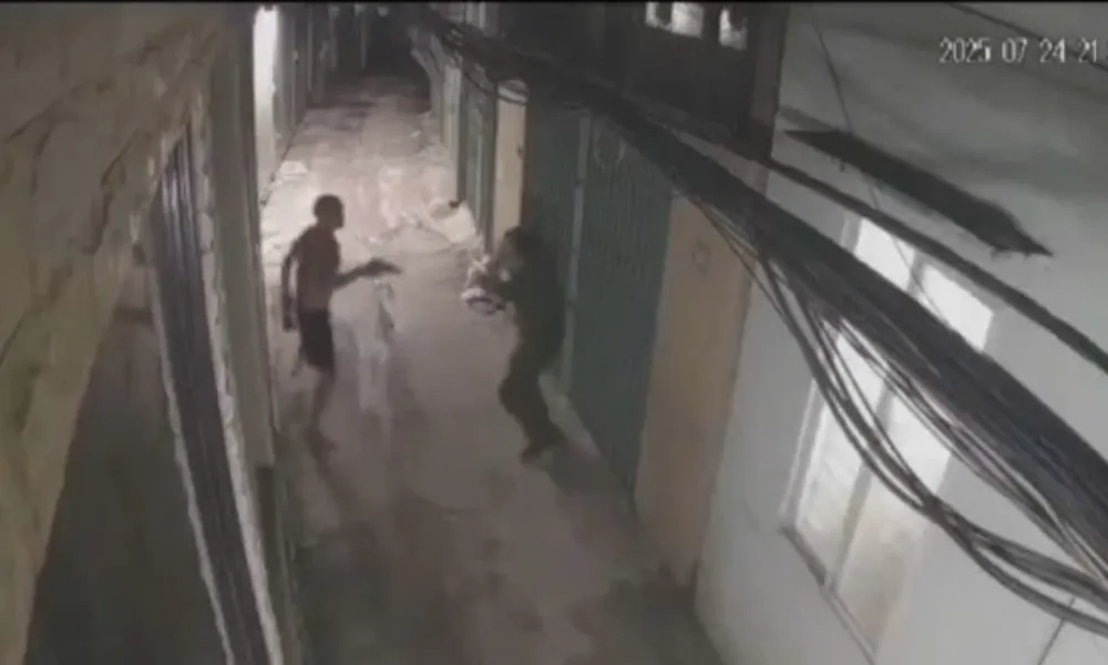 Công an truy lùng đối tượng nổ súng, cướp xe máy ở Đại Thanh