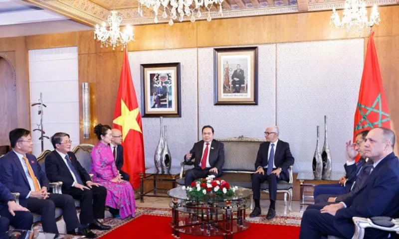 chu-tich-quoc-hoi-tham-maroc-2