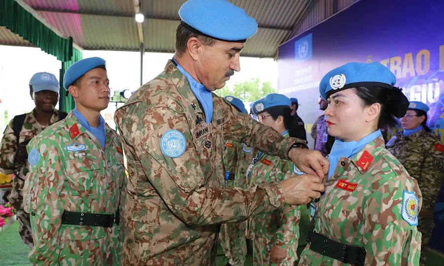 Đội Công binh số 3 Việt Nam đón nhận Huy chương Vì sự nghiệp gìn giữ hòa bình Liên Hợp Quốc