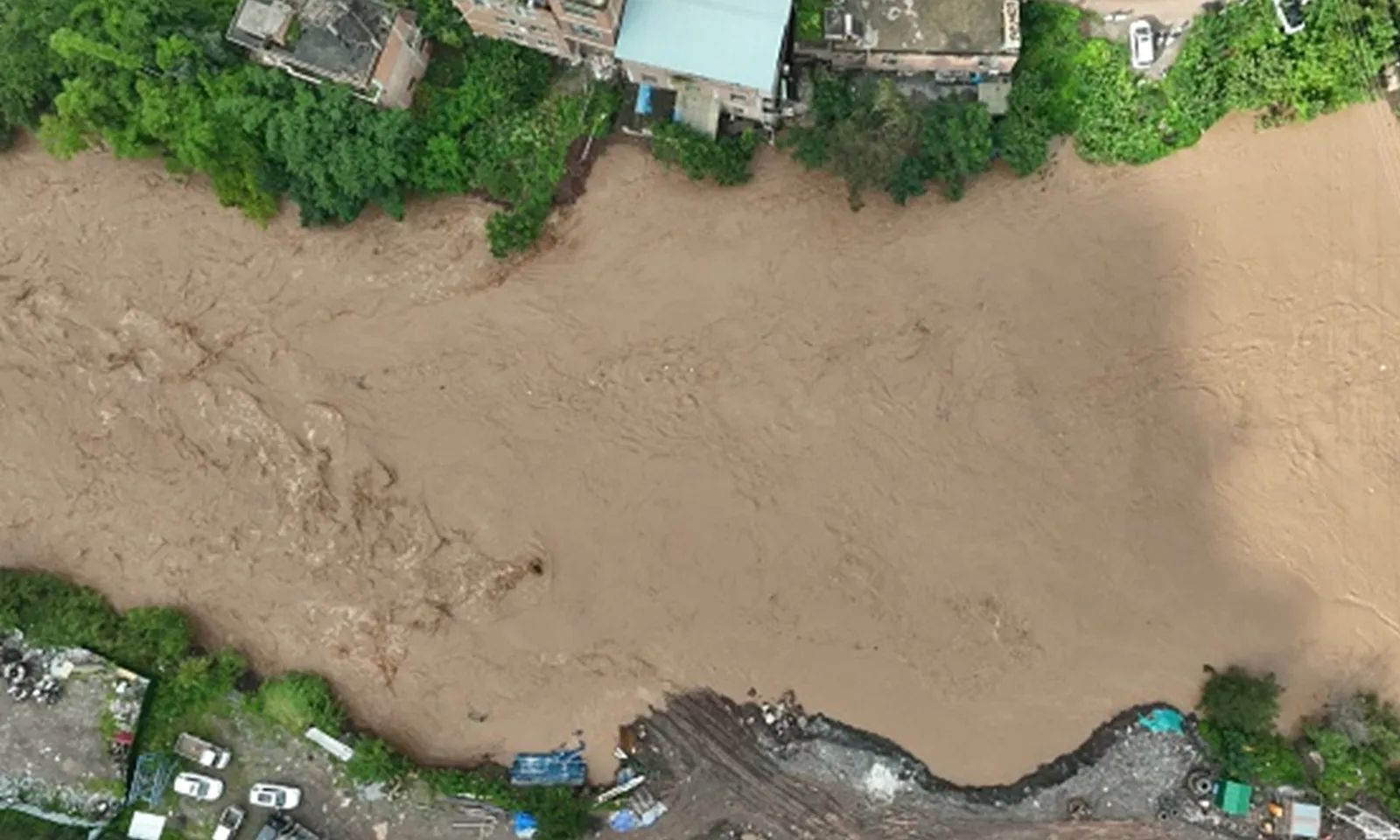 Lượng mưa của gần một năm đổ xuống miền bắc Trung Quốc, 19.000 người phải sơ tán